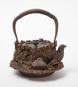 Fine Meiji Period Cast Iron Tetsubin