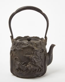 Fine Meiji Period Cast Iron Tetsubin