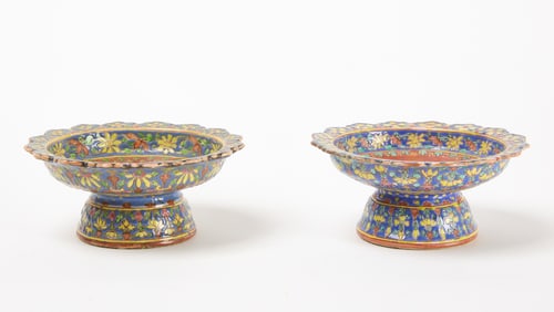 A Pair of Bencharong Lai Nam Thong Porcelain Stem Plates