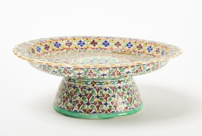 A Large and Impressive Bencharong Lai Nam Thong Porcelain Stem Plate