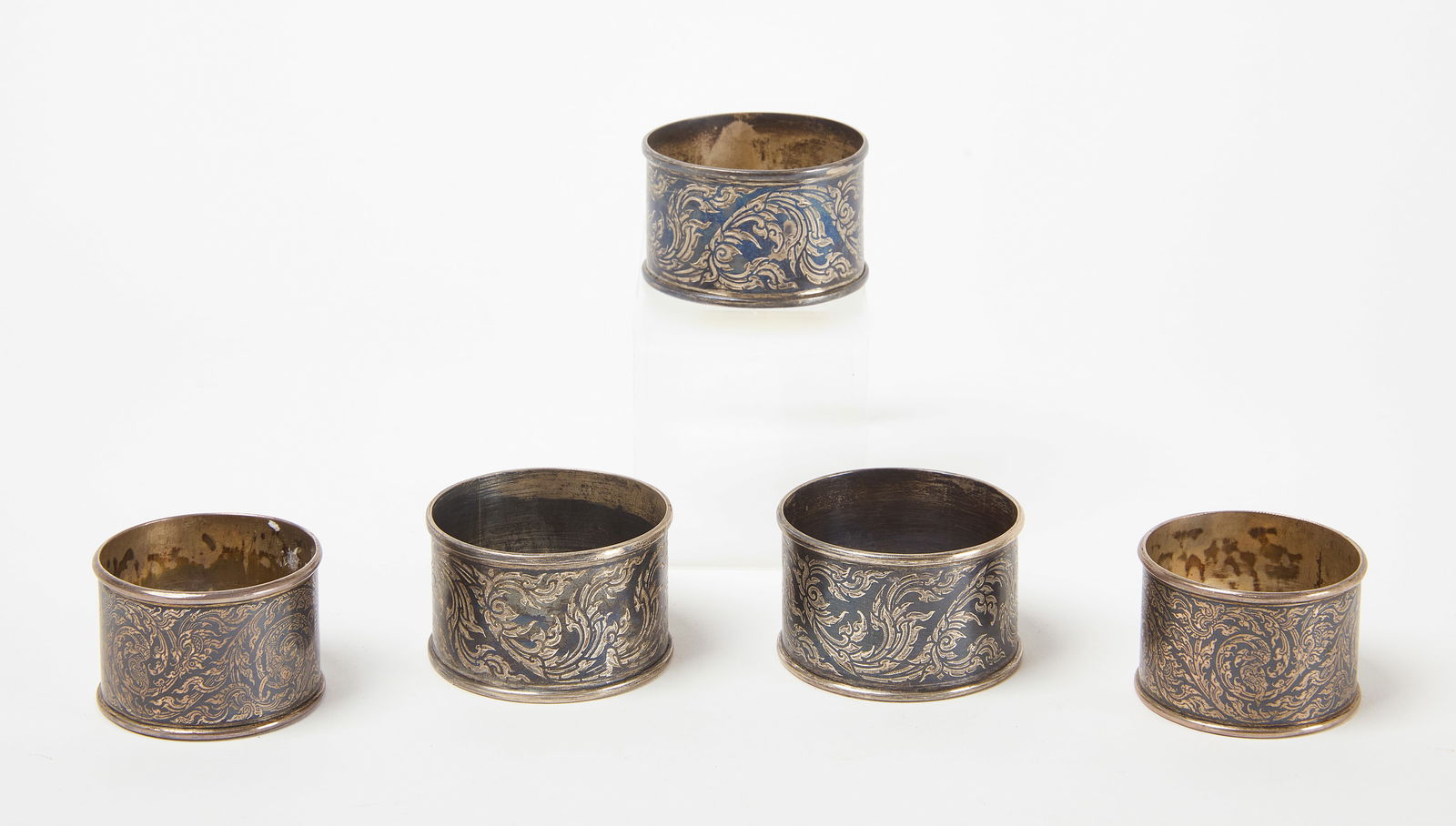 Five Siam (Thai) Niello Silver Napkin Rings (1 of 2)