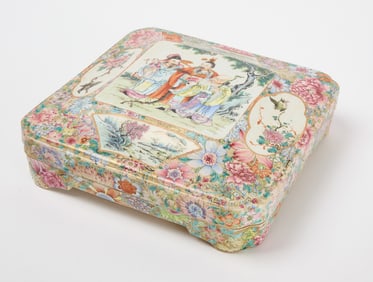 Rose Medallion Covered Segmented Serving Dish