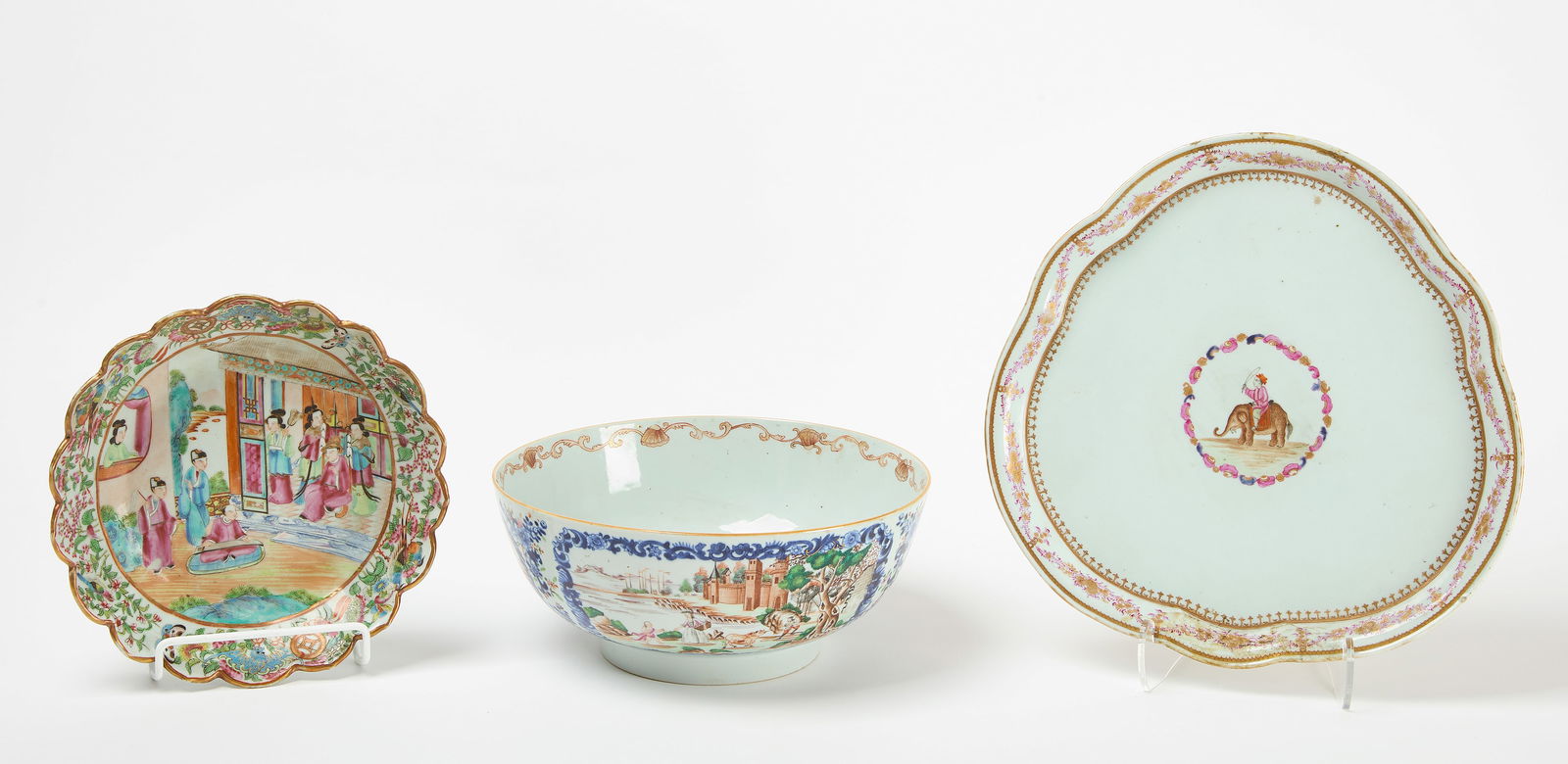 China Trade Porcelain Bowl, Scalloped Dish, and Charger (1 of 5)