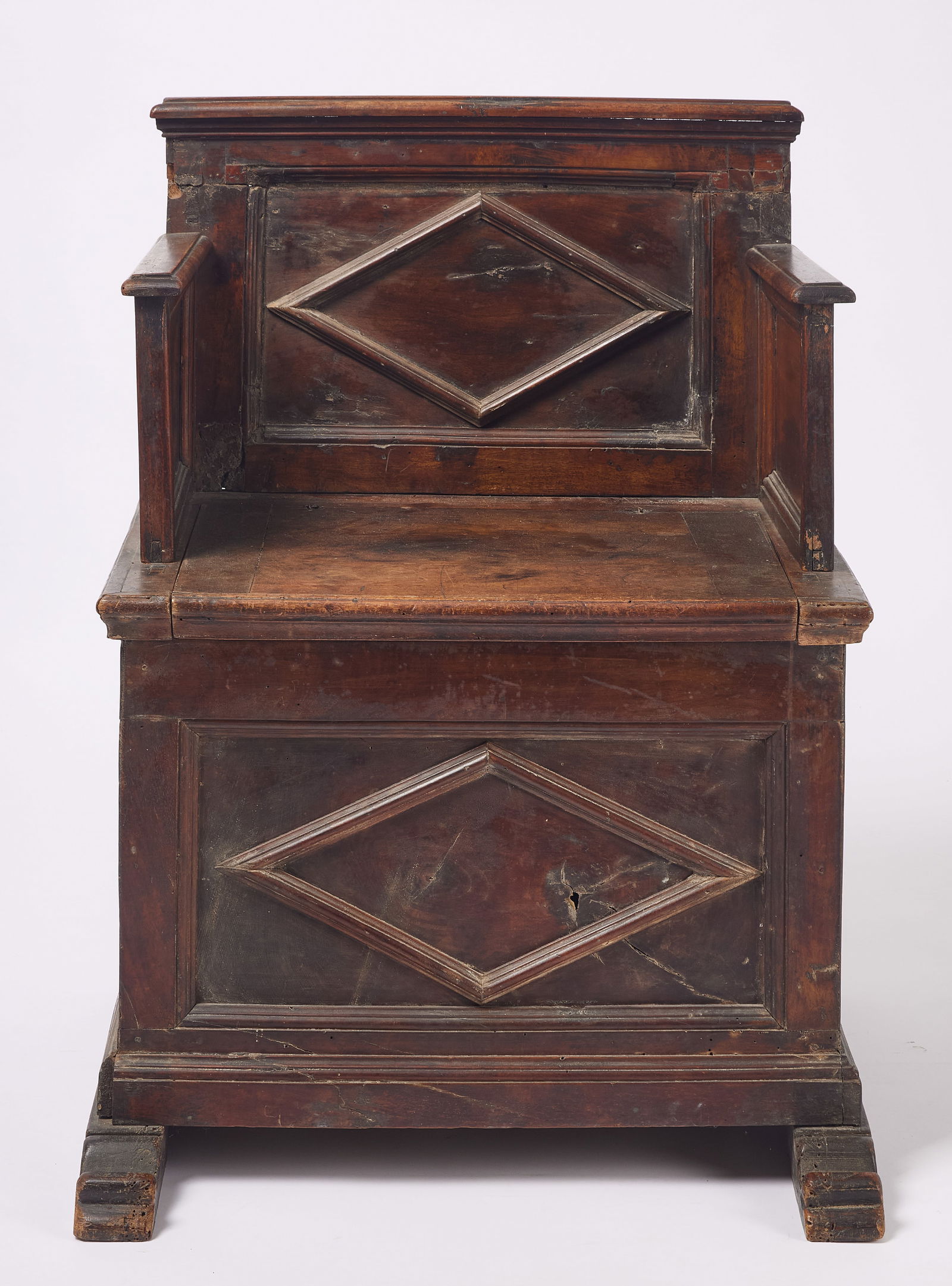 Early Shoe Foot Chair (1 of 5)