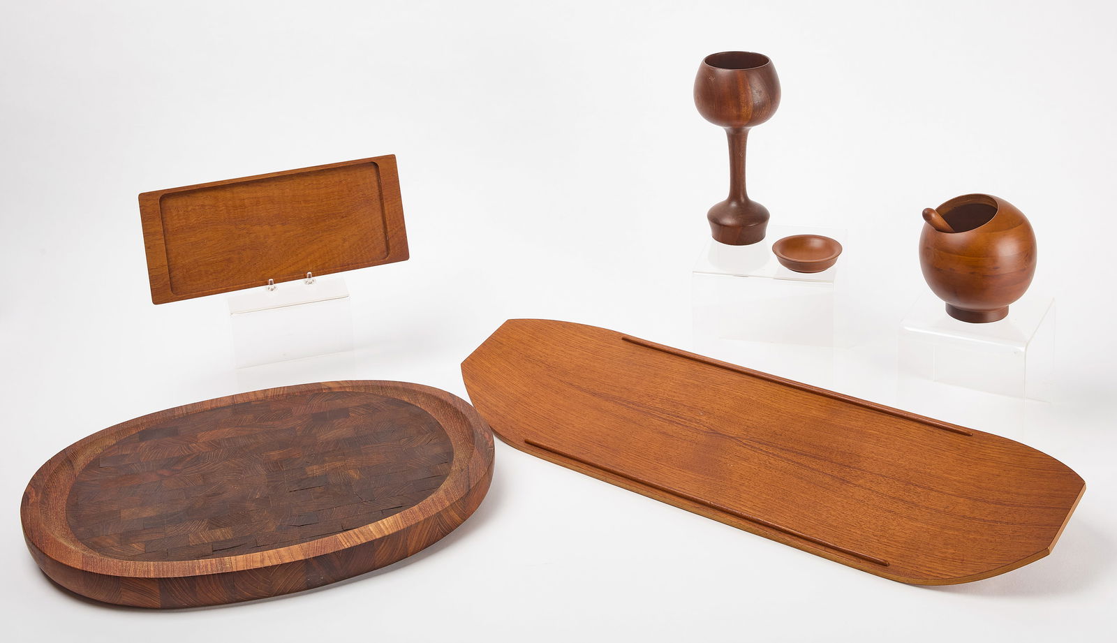 Group of MCM Woodenware (1 of 4)