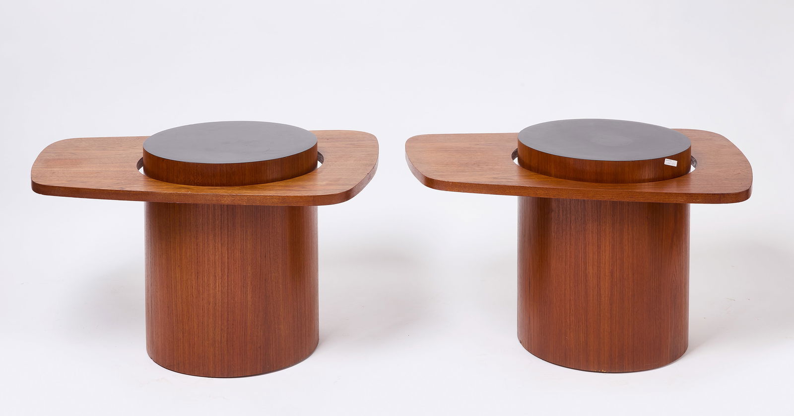 Pair of Mid Century Modern Side Tables (1 of 5)