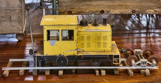 Custom Model Estate Yard Train