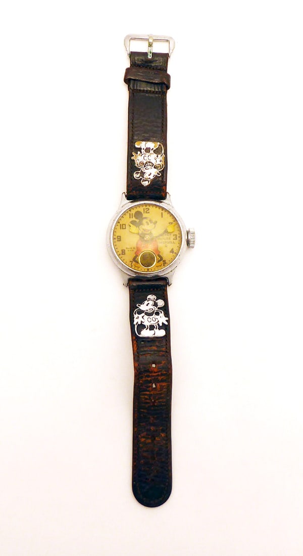 Mickey Mouse Ingersoll Watch (1 of 3)