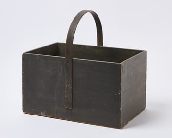 Shaker Painted Carrier