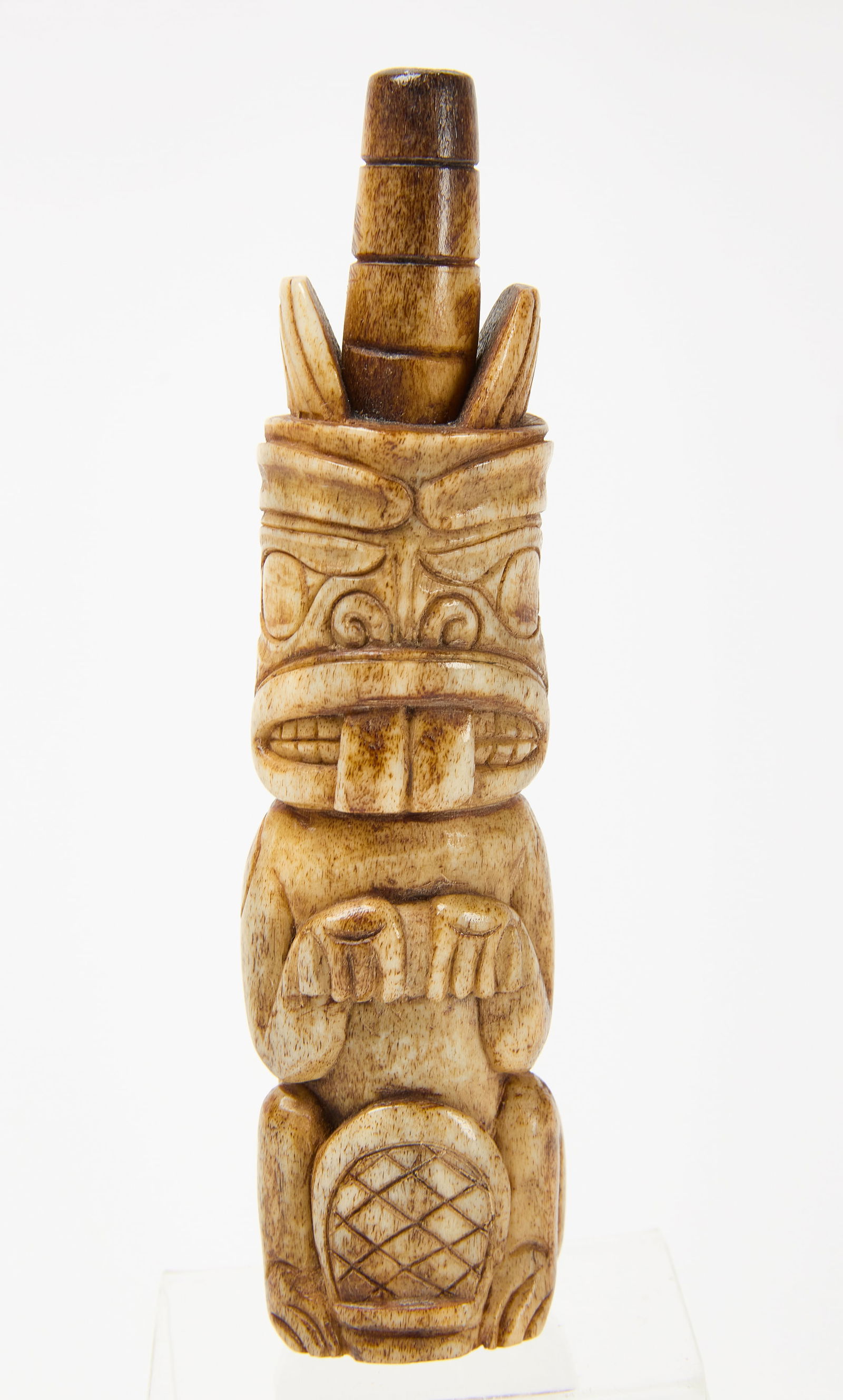 Northwest Coast Carved Bone Pipe: Northwest coast Native American carved bone pipe. North America, 19th century. L 4-3/4 in. Condition: Excellent original condition. Link for high-res images: https://www.dropbox.com/sh/6vkipjdf60j6a8k