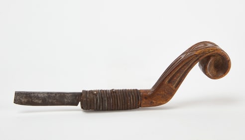 Heart and Chevron Crooked Knife