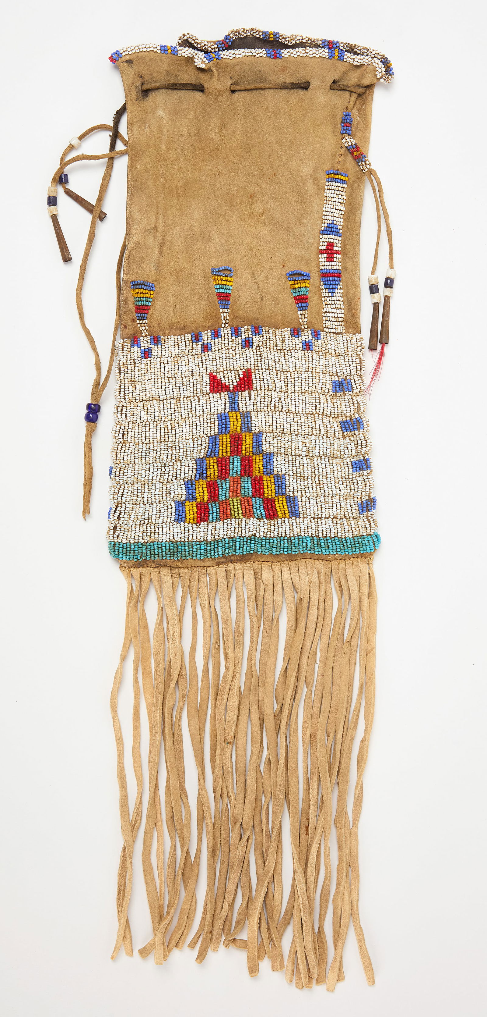 Sioux Beaded Pipe Bag (1 of 3)