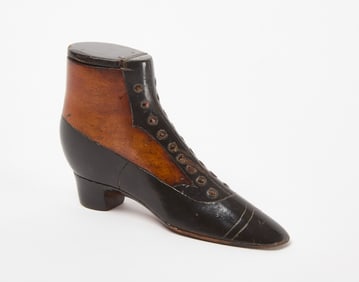 Shoe-Shaped Snuff Box