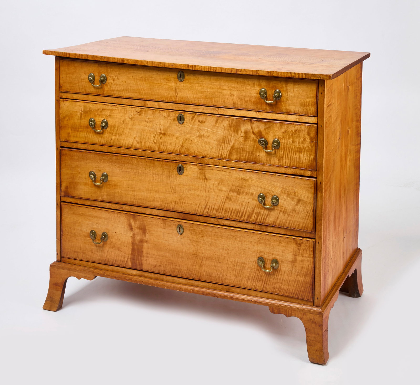 Chippendale Tiger Maple Chest (1 of 4)