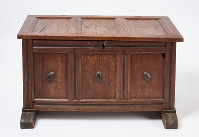 English Shoe-Foot Coffer