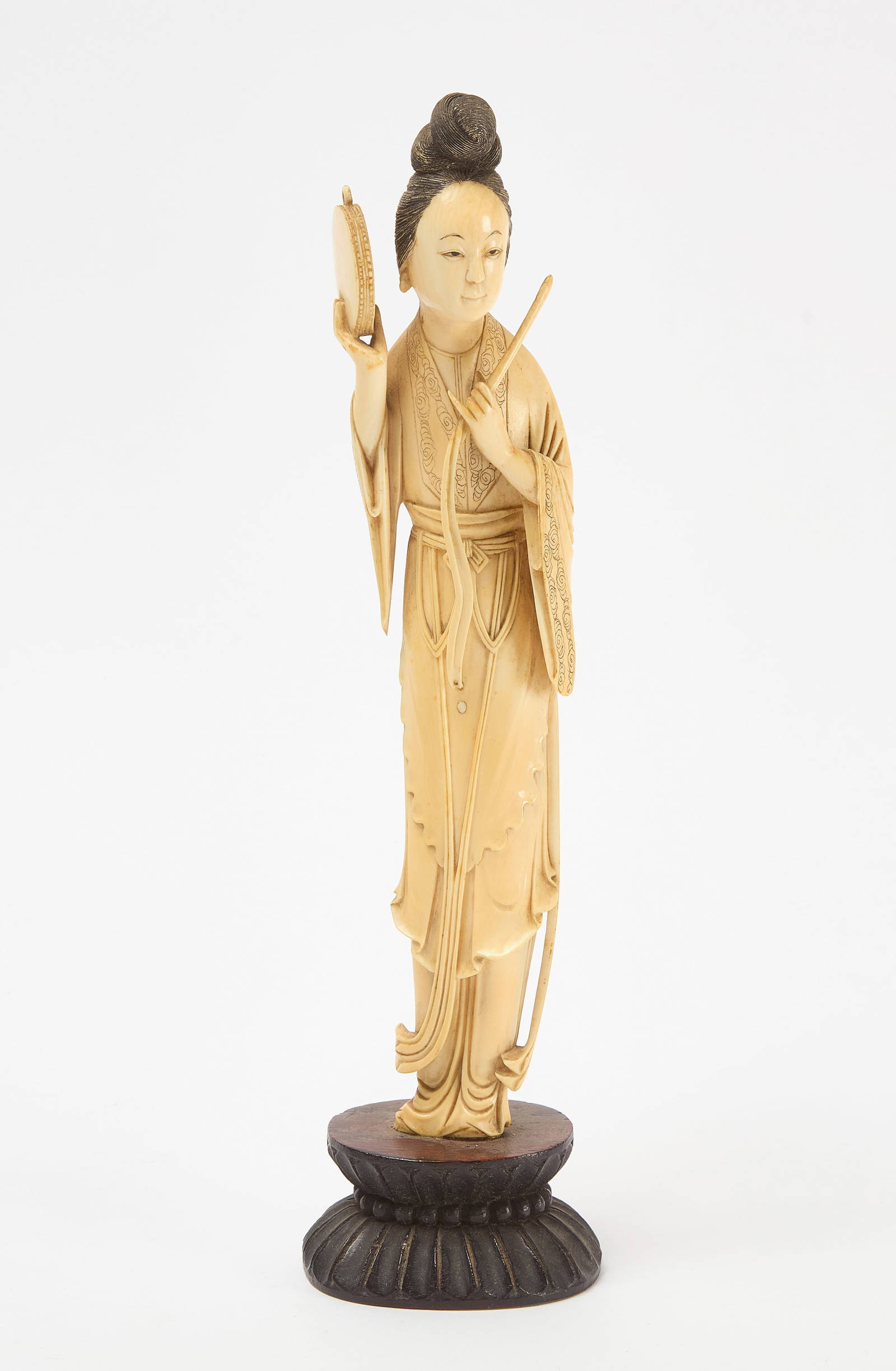 Fine Carved Chinese Figure