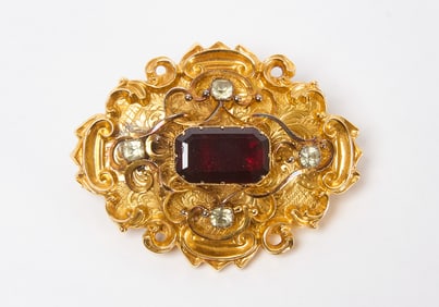 Victorian Gold Brooch