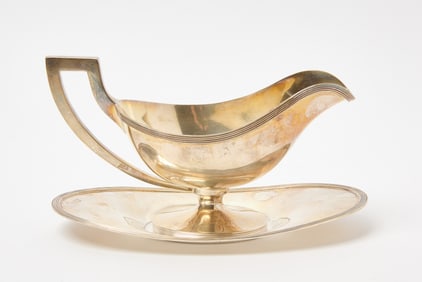 Sterling Gravy with Tray