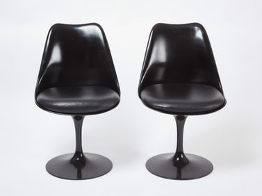 Pair of Eero Saarinen Knoll Tulip Chairs
