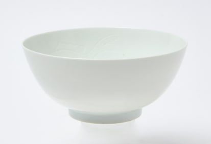 White-glazed Ding Deep Bowl, and Kiln Dish with Tiger