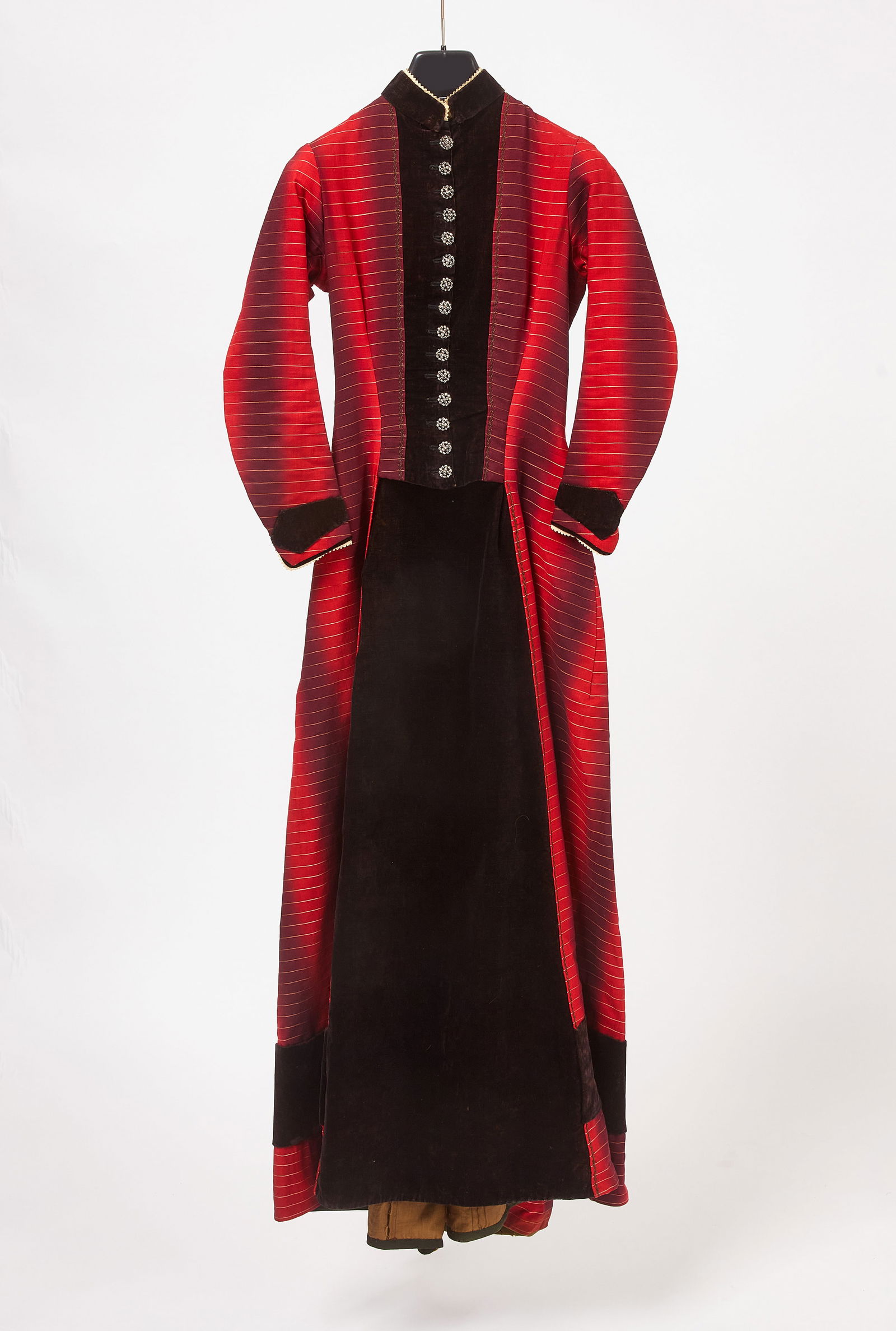 Victorian Young Ladies' Dress (1 of 3)