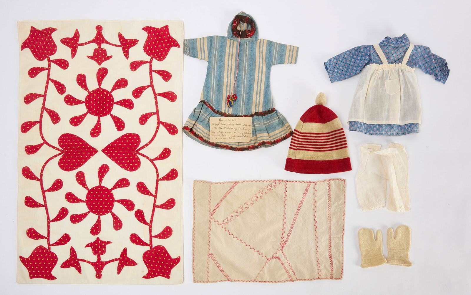 Group of Doll Accessories (1 of 3)