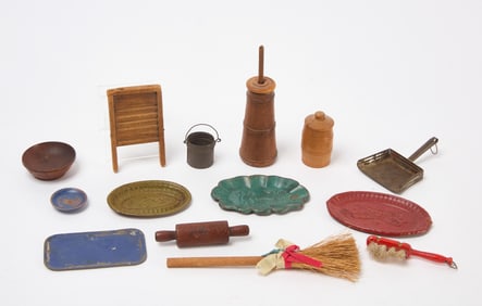 Group of Dollhouse Home Wares