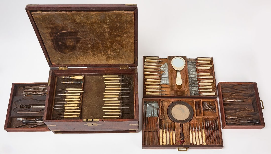Antique Cased Surgical Set (1 of 2)