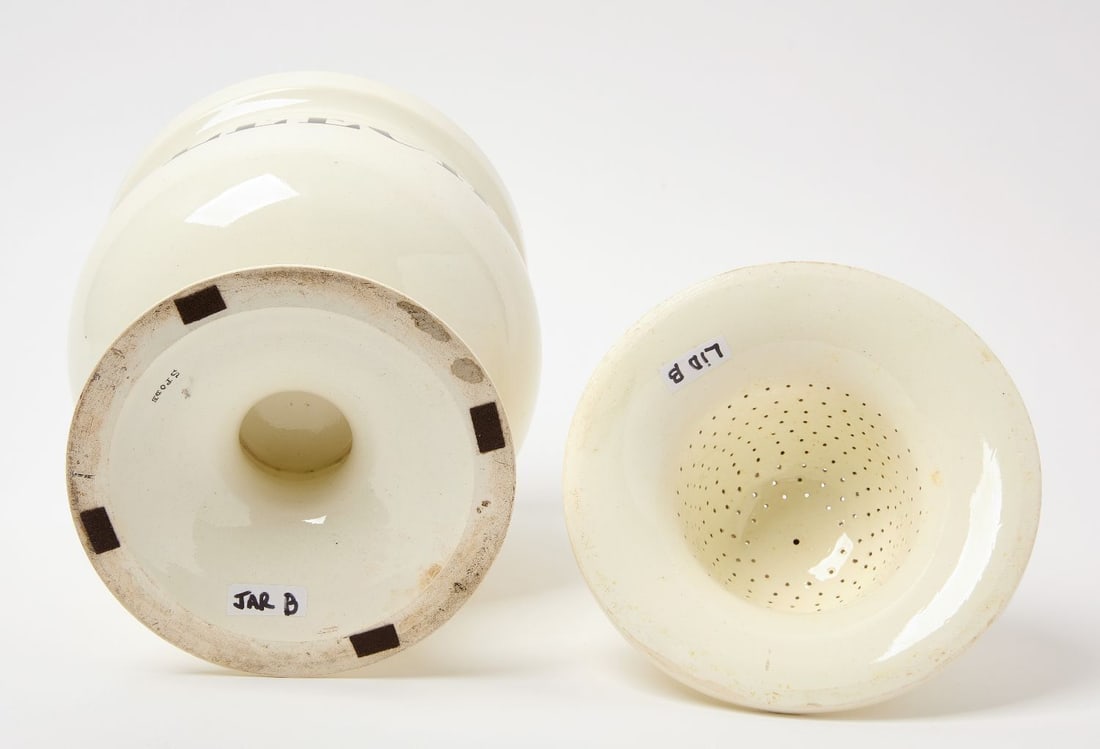 Pedestal Leeches Jar - 2