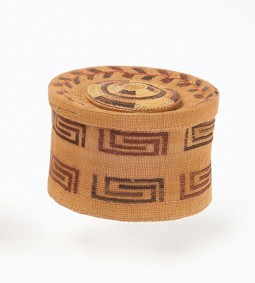 Tlingit Rattle Top Basket (1 of 3)