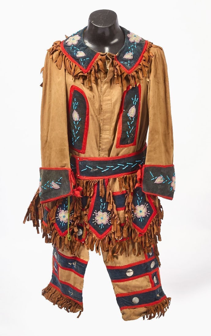 Cree Beaded Outfit (1 of 2)