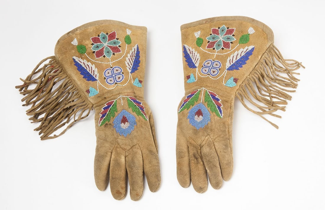 Pair of Beaded Gauntlets (1 of 3)