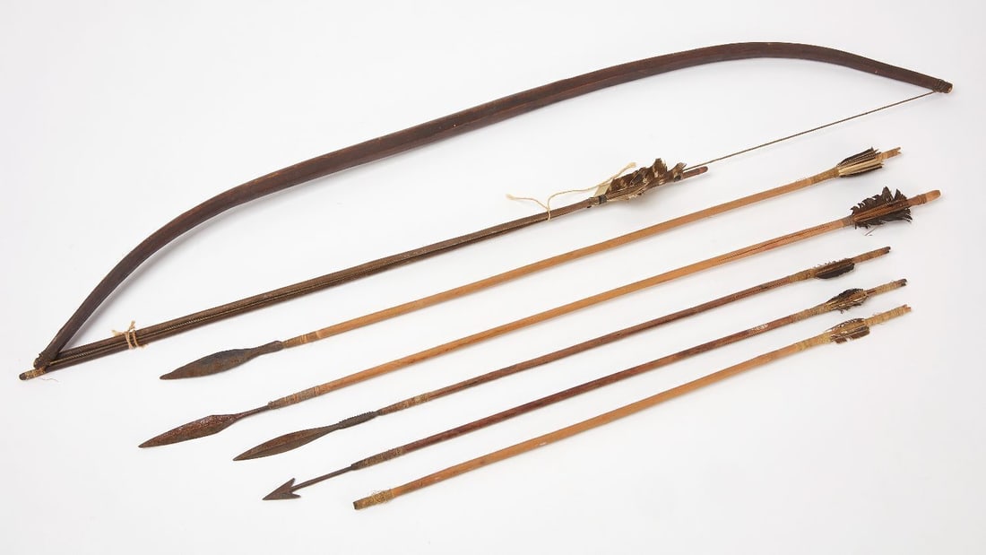Native American Bow with Seven Arrows (1 of 2)