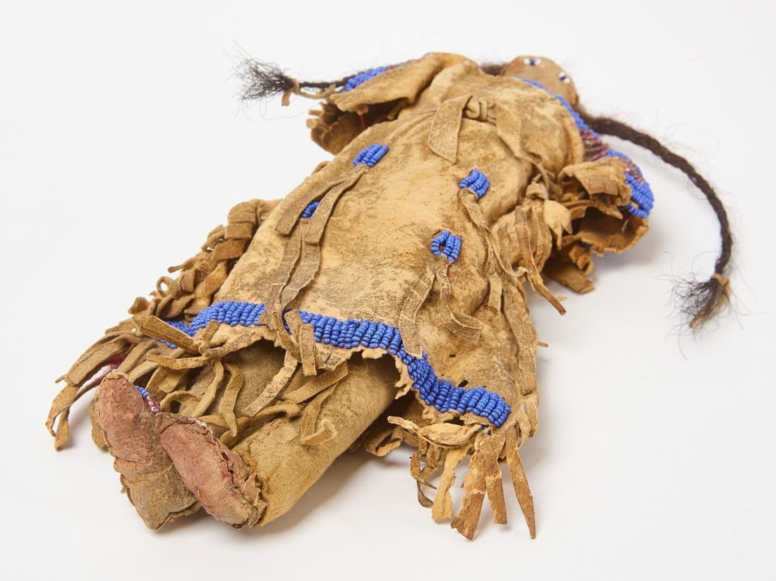 Sioux Native Beaded Hide Doll - 3