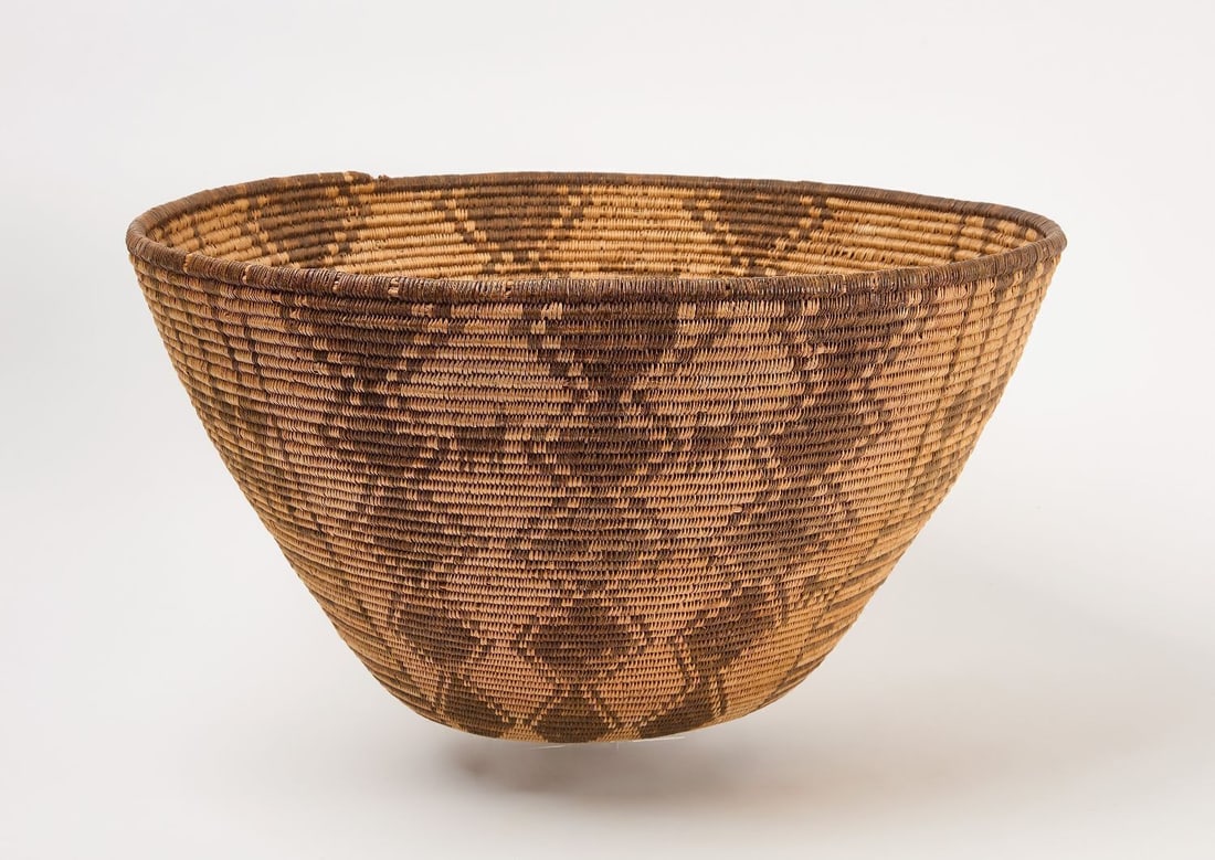 Large Coiled Apache Bowl (1 of 3)