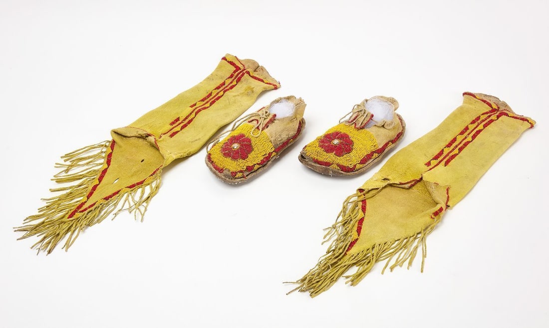 Apache Dance Set: Apache dance set. Moccasins with matching leggings. Moccasins: L 9 in. Leggings: L 23 in.