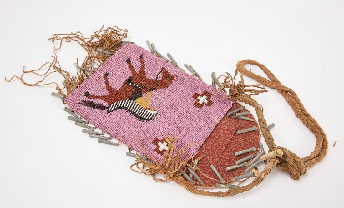Native Pictorial Beaded Bag - 3