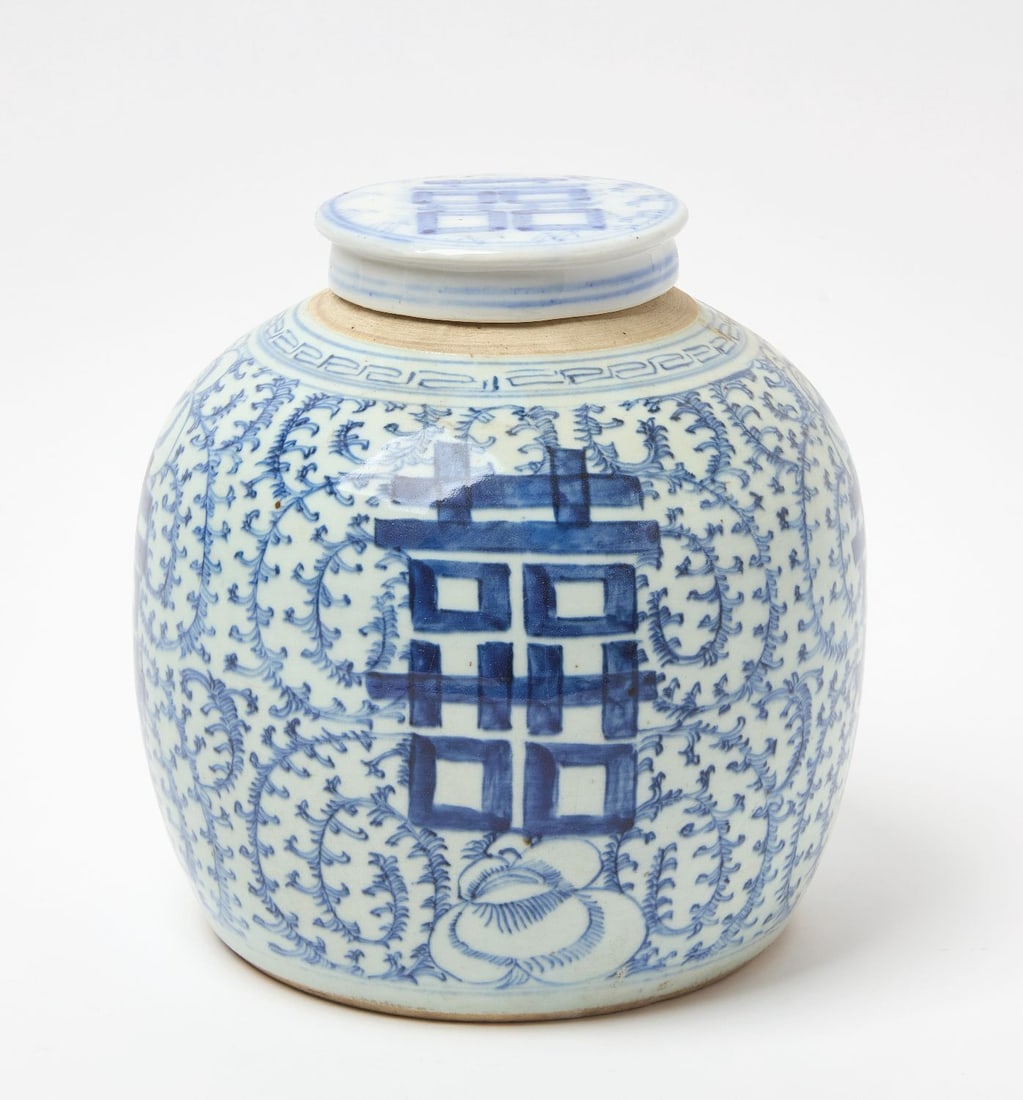 Large Chinese Ginger Jar: Large ginger jar. Porcelain. Chinese, circa 1890. H 10 in.
