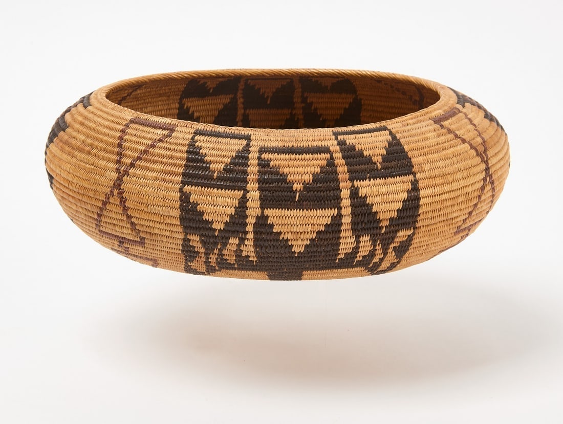 Paiute Basket: Mono Lake Paiute basket. Attributed to Tina or Nellie Charley. Circa 1920. H 3 in L 9 W 7-1/2 in