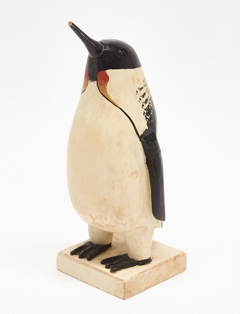 Charles Hart Penguin: Charles Hart (1862-1960) Penguin. Carved wood with original paint. Massachusetts. Collection of Bruce and Doranna Wendel. H 11-1-4 in.