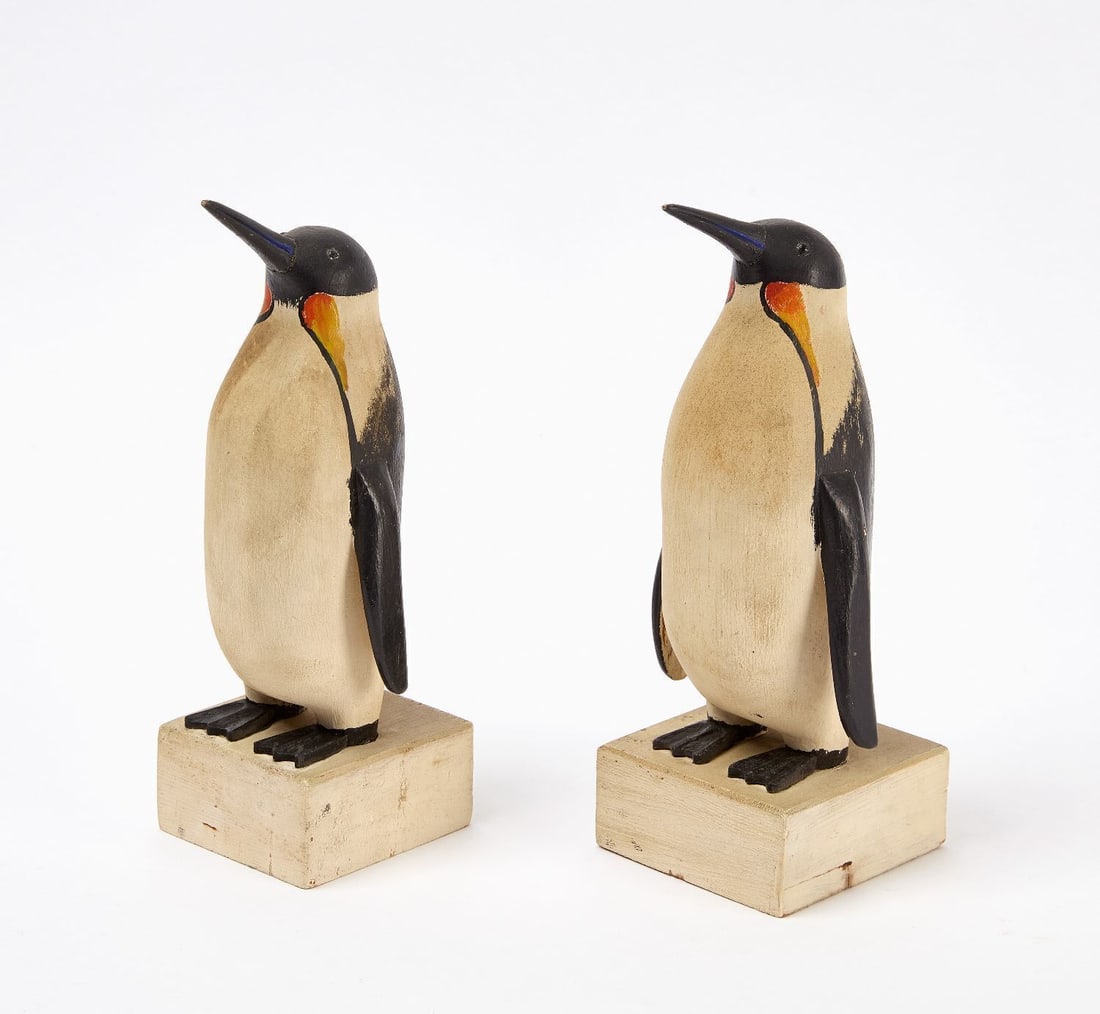 Pair of Charles Hart Penguins: Pair of large Charles Hart (1862–1960) penguins. Carved wood with original paint. Massachusetts, first half of 20th century. H 11 in. each