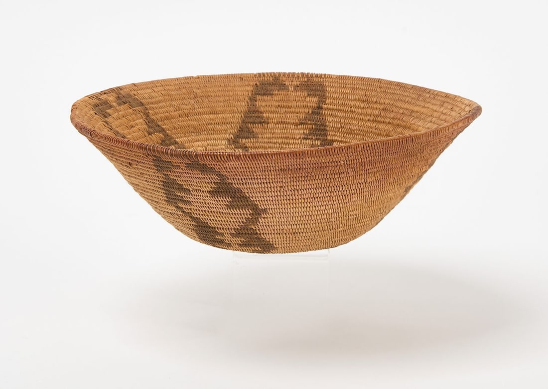 Fine Native Coiled Basket: Finely woven Native coiled basket. Southwestern United States, circa 1900. H 3 in. D 8-1/2 in.