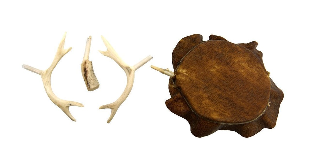 Grouping of Inuit and Native American Objects, Including Isaaci Etidloie Caribou Drum Dancer - 4