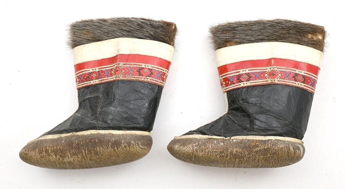 Grouping of Inuit and Native American Objects, Including Isaaci Etidloie Caribou Drum Dancer - 9