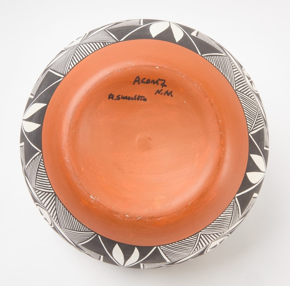Acoma Pottery Olla - 4