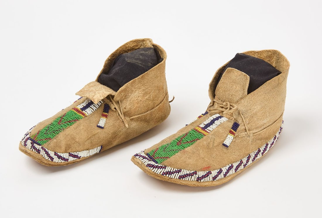 Pair of Beaded Moccasins (1 of 4)