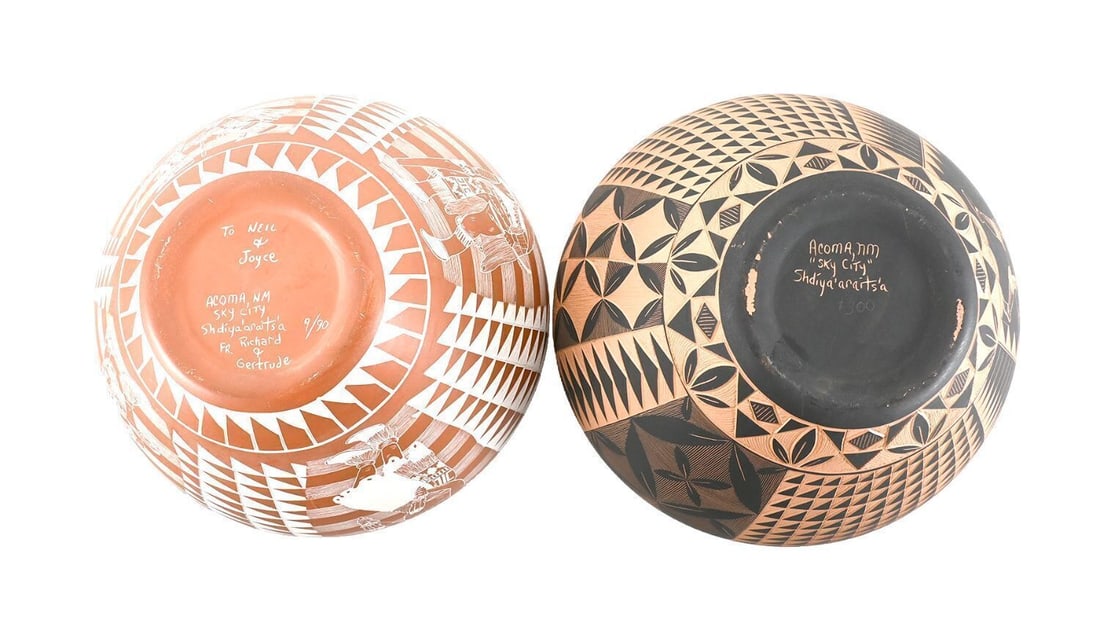 Two Signed Acoma Pottery Jars by Shdiya'araits'a - 4