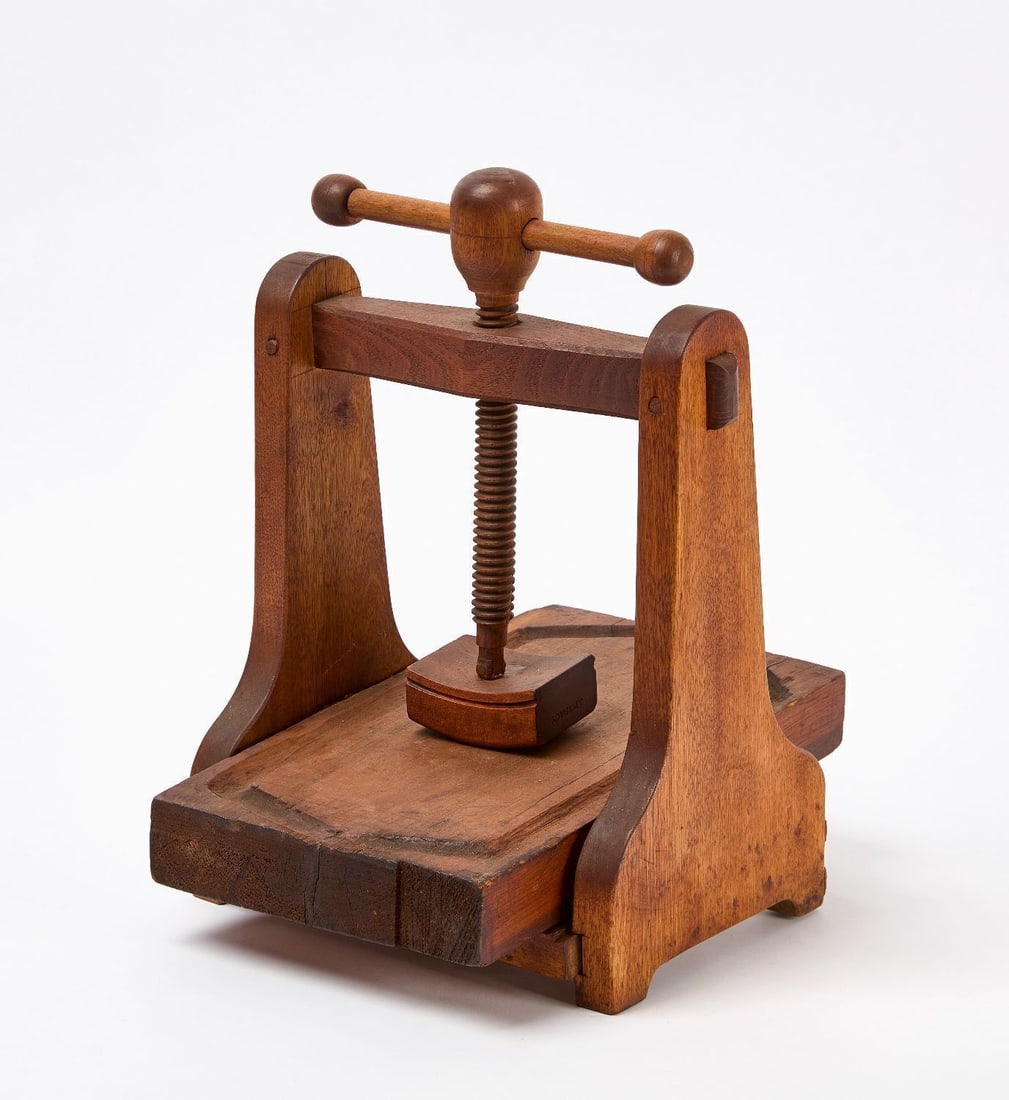 Shaker Book Press: Shaker book or paper press. New England, 19th century. H 14-1/2 in. W 9-3/4 in. D 12-3/4 in,