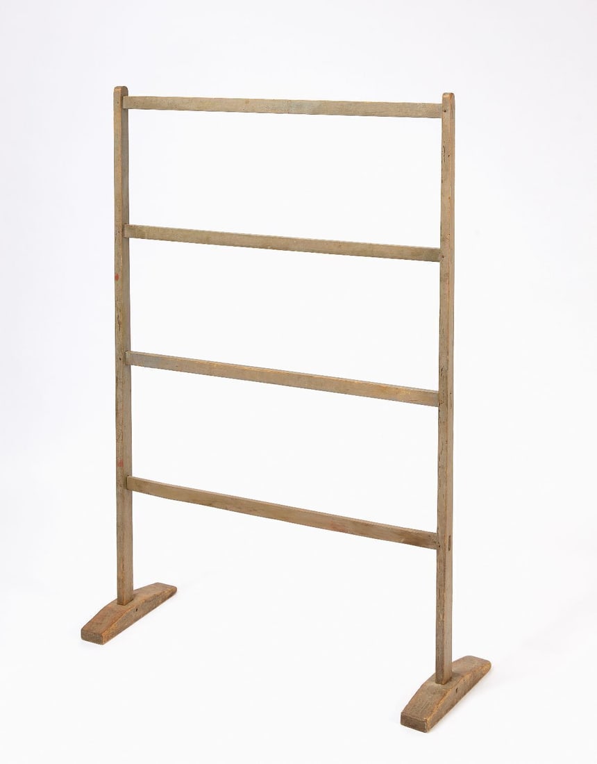 Quilt Rack in Grey Paint (1 of 4)