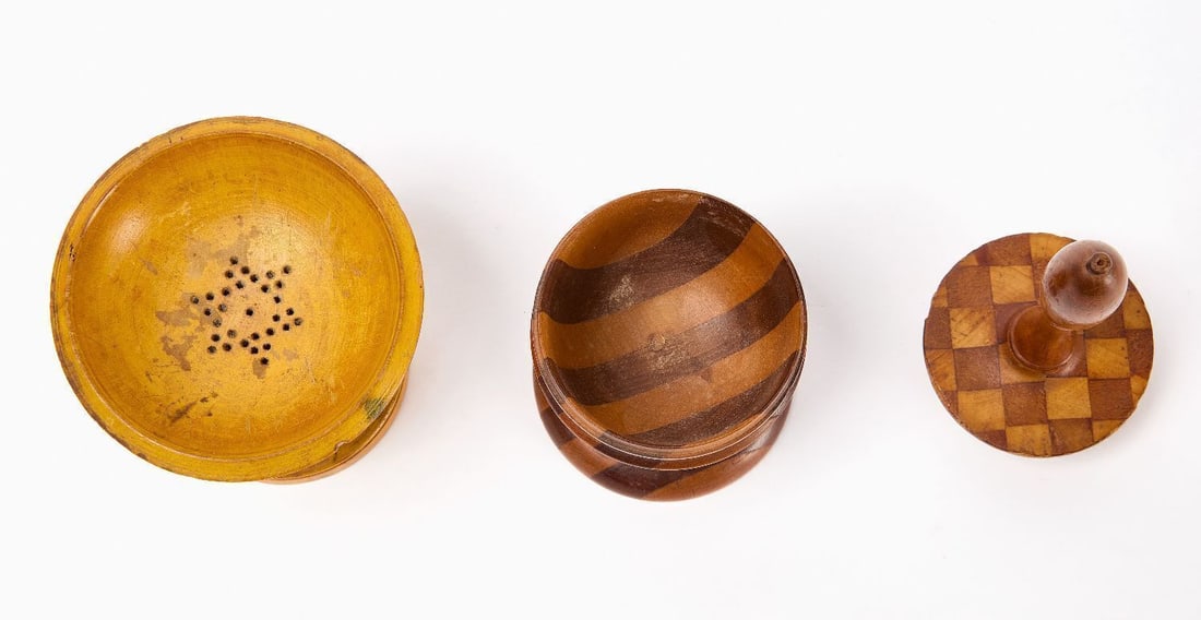 Group of Shaker Items - 4